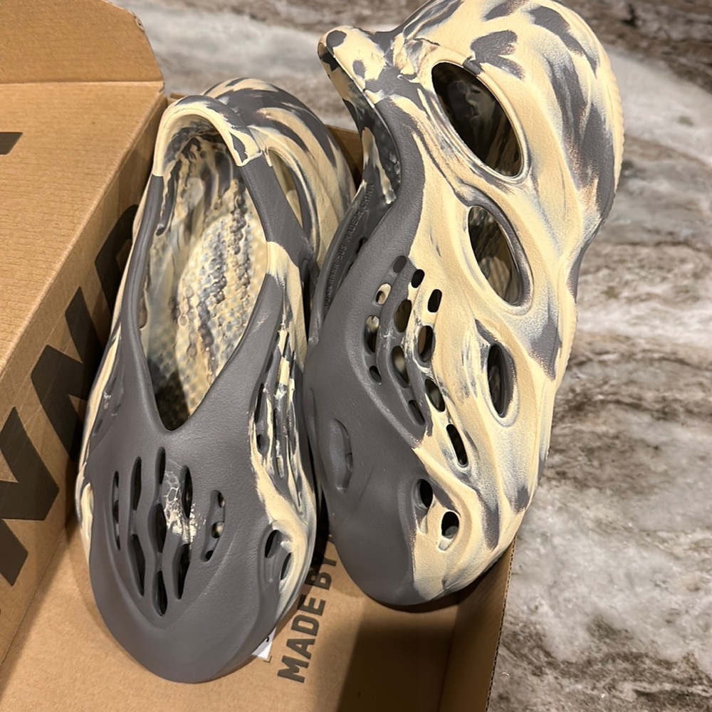 Yezzy Foam Runners